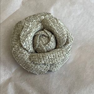 NWT UniquebyTK Elegant Gray Camelia Brooch, size 3”